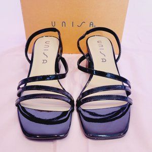 NWOT Unisa Block Heel Sandal